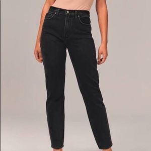 Abercrombie & Fitch Curve Love The Mom High Rise Jeans